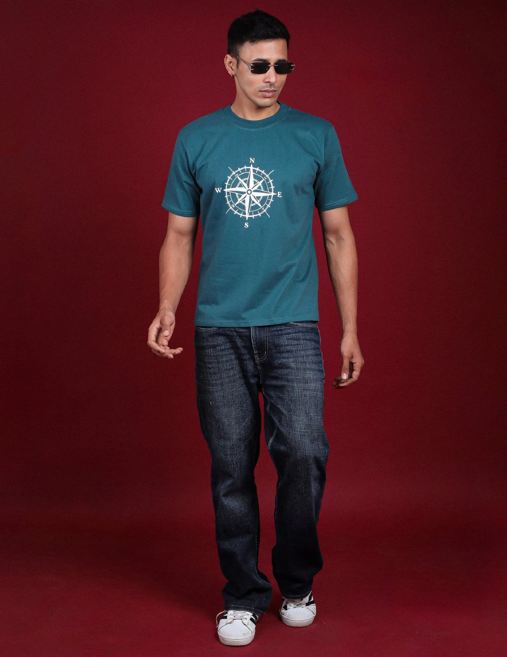Explore The World Aesthetic Minimalist Oversized Compass T-Shirt